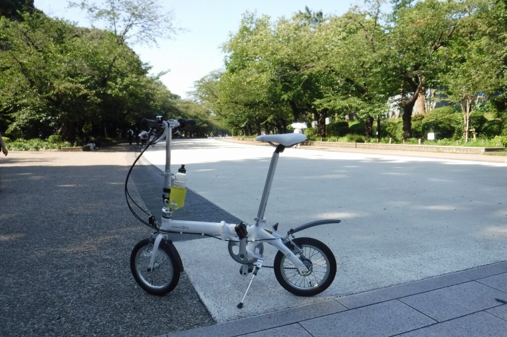 Tokyo Backstreets Bike Tour Nezu streetfood Ueno Yanaka Kanda cycling tour