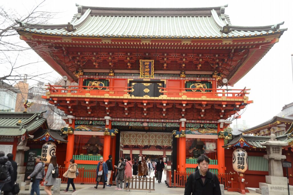 Tokyo Backstreets Bike Tour Nezu streetfood Ueno Yanaka Kanda cycling tour