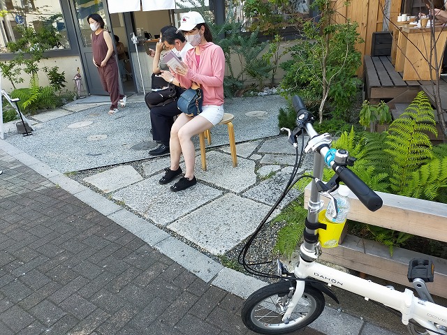 Tokyo Backstreets Bike Tour cycling Japanese food Asakusa streetfood shavedice sweets kakigori