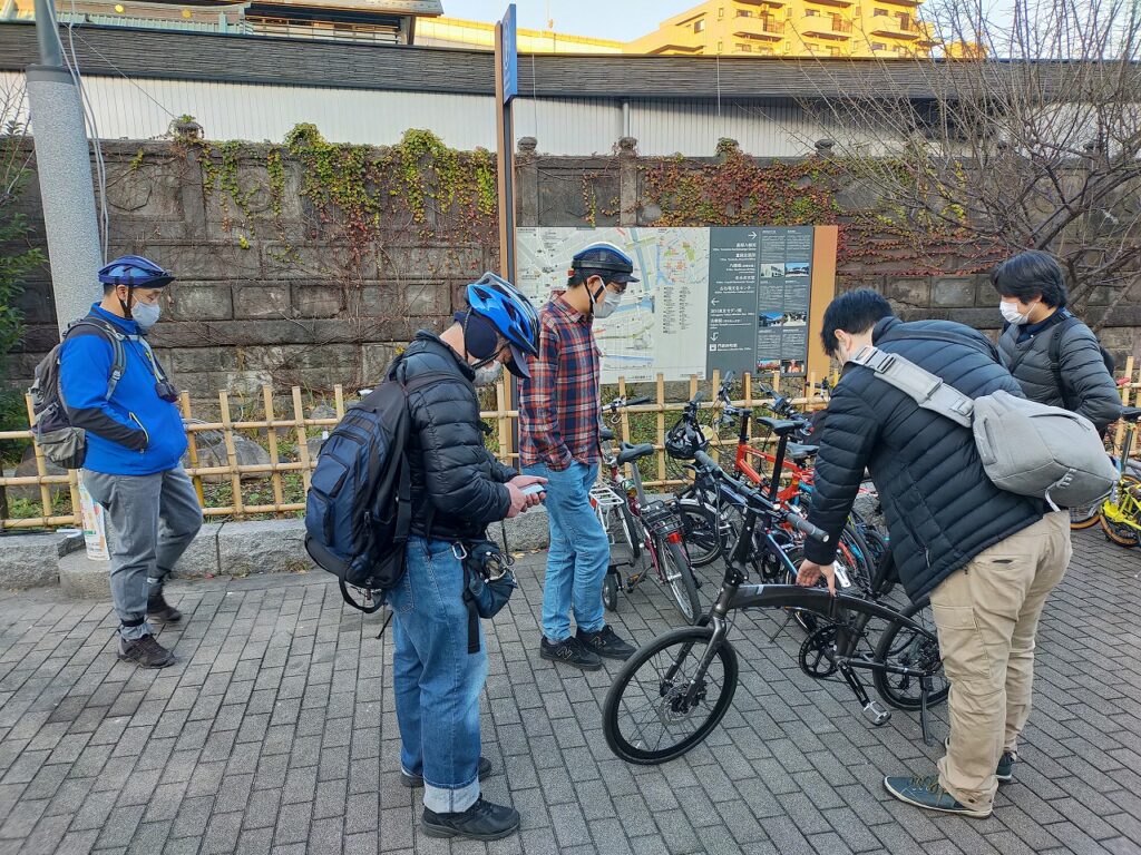自転車　裏路地　Tokyo Backstreets Bike Tour　ツアー サイクリング　ポタリング　東京　下町　江戸　町歩き　クルーズ ブロンプトン　Brompton レンタサイクル　浅草　水上バス　ミニベロ